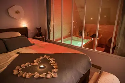 Plan de l'établissement La Mezzanine de l'Etoile suite avec jacuzzi privé