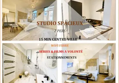 Télévision ou salle de divertissement dans l'établissement Spacious & Luxuary Studio