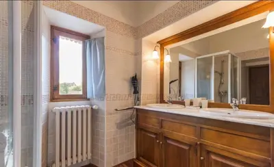 Salle de bains dans l'établissement Manoir du Petit Logis