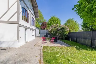 Jardin de l'établissement Le Lodge des Villettes