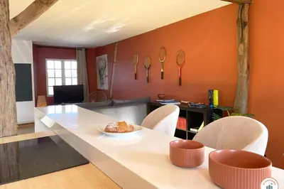 Boissons dans l'établissement Le Duplex - Parking - Vue Clochers - Tennis