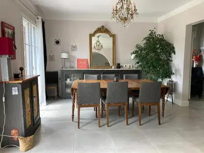 Coin salon dans l'établissement villa 7 chambres piscine 35 mn Paris