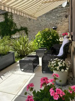Jardin de l'établissement Le relais du bord de seine