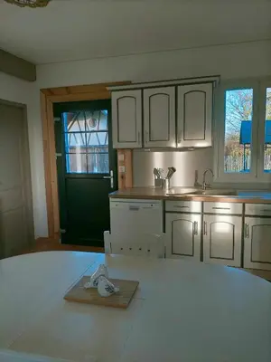 Cuisine ou kitchenette dans l'établissement Le cottage de la Prée