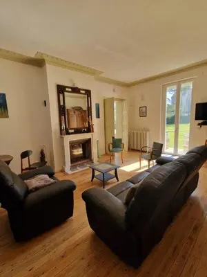 Télévision ou salle de divertissement dans l'établissement Magnifique Maison de Campagne