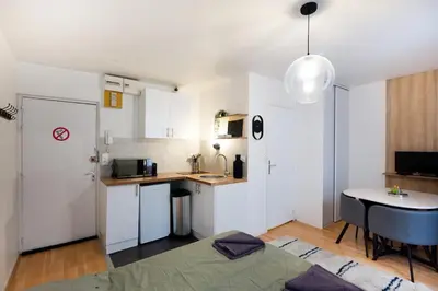 Cuisine ou kitchenette dans l'établissement La Casa : Logement en centre ville, Cathédrale