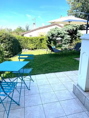 Jardin de l'établissement Studio cosy indépendant avec Jardin à Osny proche Cergy Pontoise
