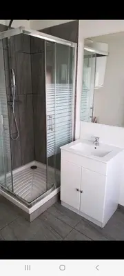 Salle de bains dans l'établissement Petite maisonnette