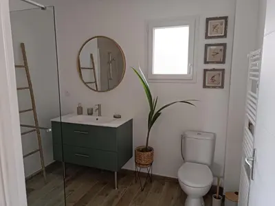 Salle de bains dans l'établissement les galets de Normandie