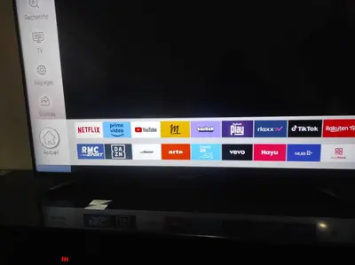 Télévision ou salle de divertissement dans l'établissement maison luxe césar aeroport tillé 2 a 7 personnes