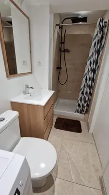 Salle de bains dans l'établissement maison neuve - le laos -