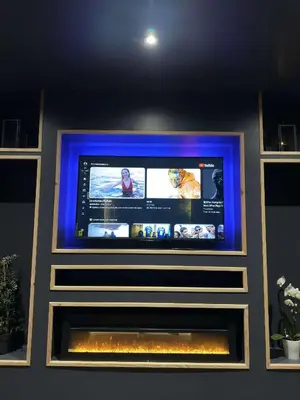 Télévision ou salle de divertissement dans l'établissement Pool47spa