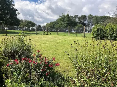 Jardin de l'établissement Gîte du petit pressoir près du Treport Baie de Somme classé 3 étoiles
