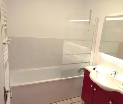Salle de bains dans l'établissement Gite de Amiens Poulainville