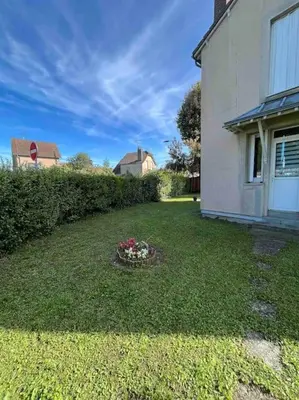 Jardin de l'établissement Maison indépendante Chambly 3 chambres