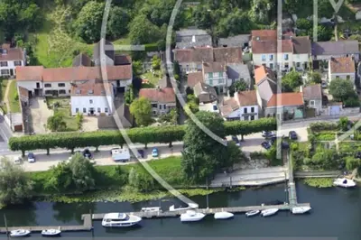 Plan de l'établissement La Petite Maison Romantique Giverny 5km