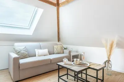 Plan de l'établissement T2 cosy et chic près de la Défense et de Paris