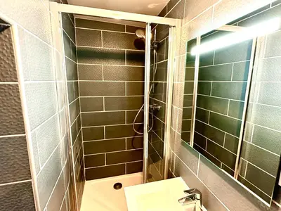 Salle de bains dans l'établissement La vacancière - 308