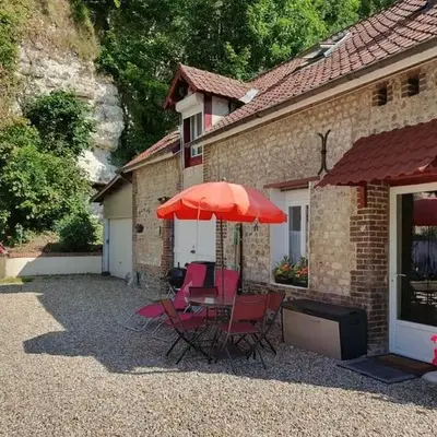 Charmante maison au bord des falaises