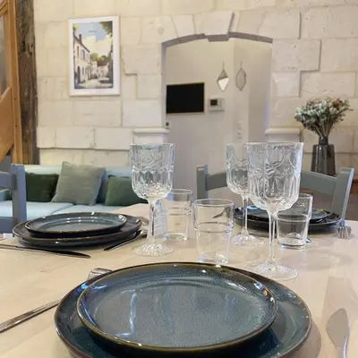Télévision ou salle de divertissement dans l'établissement Maison Emily in Senlis by La Boîte En Plus