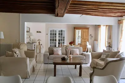 Coin salon dans l'établissement Maison Hermitage Campagne Chic - Vexin