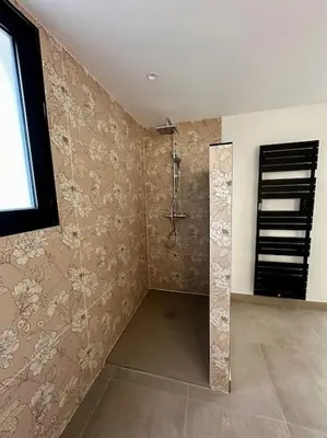 Salle de bains dans l'établissement Maison de campagne normande