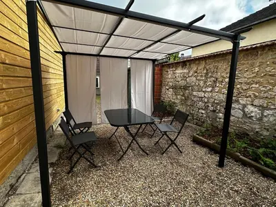 Terrasse ou espace extérieur de l'établissement Le Ti'Verdun gare de Vernon Giverny