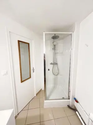 Salle de bains dans l'établissement l'atelier *proche gare & centre Amiens*