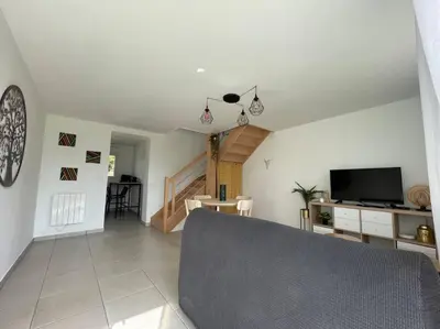 Télévision ou salle de divertissement dans l'établissement Thuit de l'Oison - Magnifique appart F2 duplex