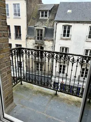 Balcon ou terrasse dans l'établissement Terasse avec superbe vue sur le marché de Dieppe
