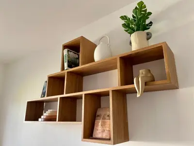Bibliothèque dans l'appartement