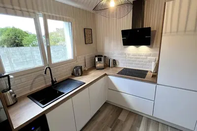 Cuisine ou kitchenette dans l'établissement Le Macquet Vion *Best Quality* Amiens Center