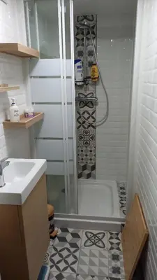 Salle de bains dans l'établissement Appartement individuel en maison