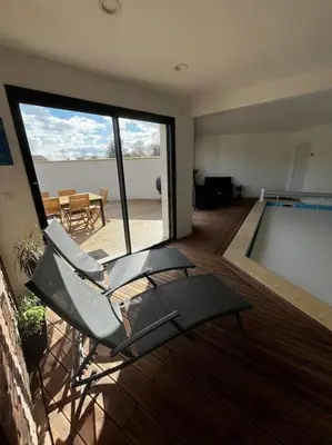 Piscine de l'établissement A l oree du bois piscine intérieure privée sans vis à vis ou située à proximité