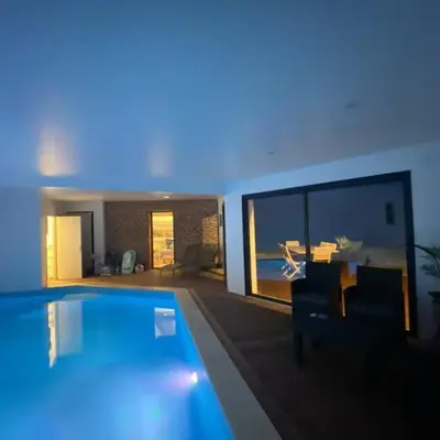 A l oree du bois piscine intérieure privée sans vis à vis