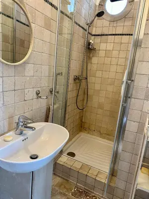 Salle de bains dans l'établissement Le cottage à 40 min de Paris