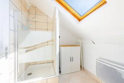 Salle de bains dans l'établissement Le Cocon Proche Paris Stellantis