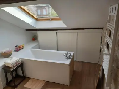 Plan de l'établissement Maison dans charmant petit jardin