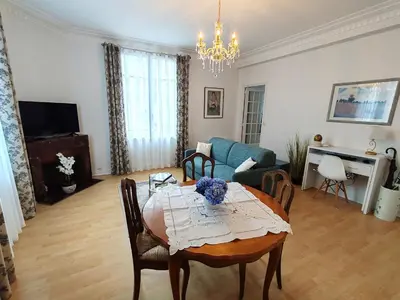 Télévision ou salle de divertissement dans l'établissement Appartement Le Baron Cœur de Rouen - Normandie