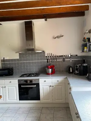 Cuisine ou kitchenette dans l'établissement Charmante Maison Normande