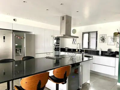Cuisine ou kitchenette dans l'établissement Villa DIANE