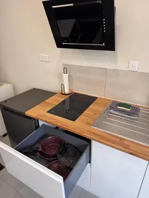 Télévision ou salle de divertissement dans l'établissement Studio agréable proche CHU