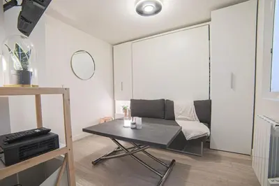 Coin salon dans l'établissement Charmant appartement en duplex au coeur de Rouen