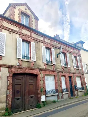 Bâtiment de le séjour chez l'habitant