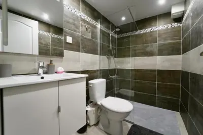 Salle de bains dans l'établissement Appartement tout confort