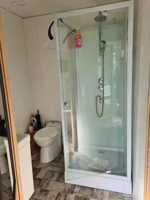Salle de bains dans l'établissement Chez Sylvie
