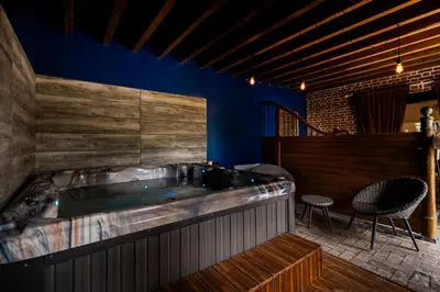 Plan de l'établissement OZ LOVE ROOM JACUZZI privatif