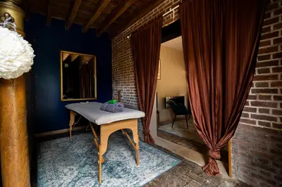Plan de l'établissement OZ LOVE ROOM JACUZZI privatif