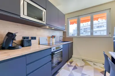 Cuisine ou kitchenette dans l'établissement Victoria magnifique appartement spa vue cathédrale