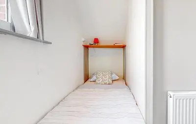 Un ou plusieurs lits dans un hébergement de l'établissement Stunning Home In Arques La Bataille Arq